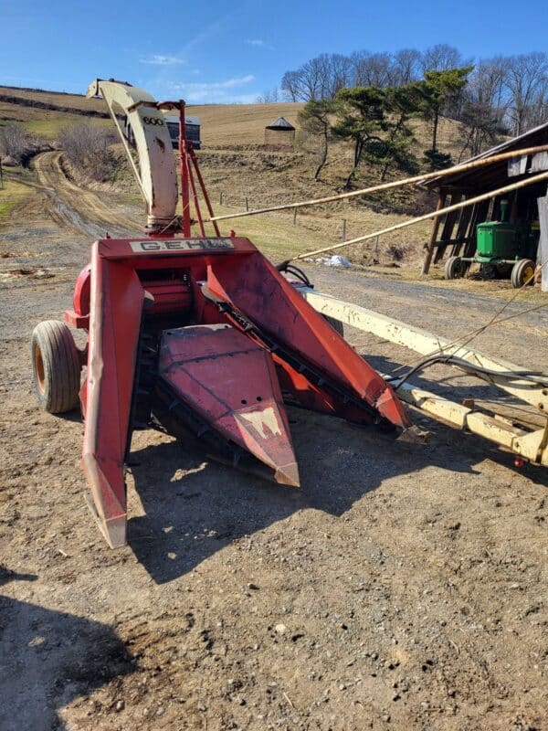 Gehl 600 chopper with 2 heads - Image 3