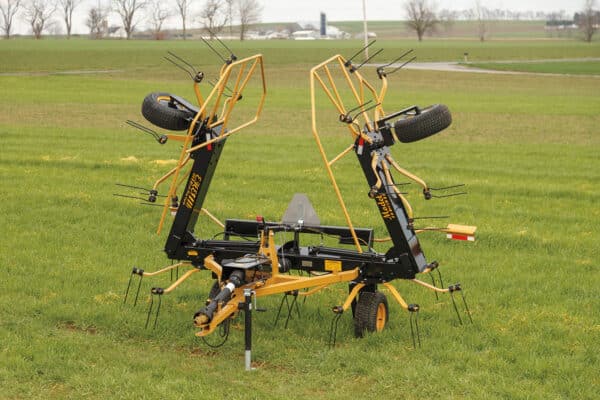 Esch 4222 22ft tedder