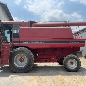 Case IH 1666 Combine