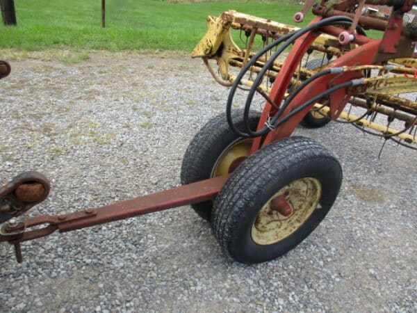 NH 258 Dolly wheel rake - Image 5