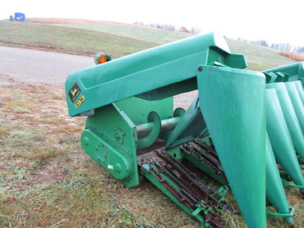 Jd 693 corn head - Image 2