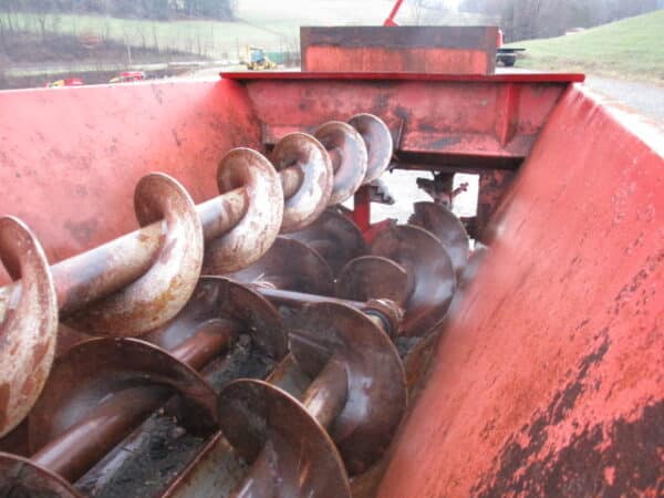 Meyer V7400 vertical beater spreader - Image 5