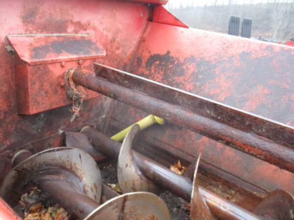 Meyer V7400 vertical beater spreader - Image 4