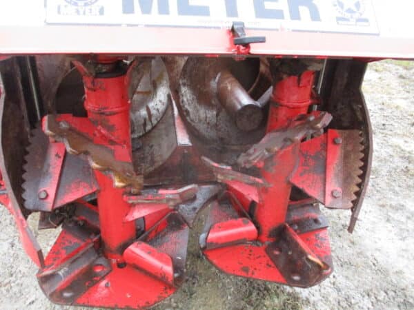Meyer V7400 vertical beater spreader - Image 2