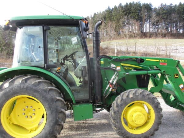 John Deere 5075E 4wd cab loader - Image 8