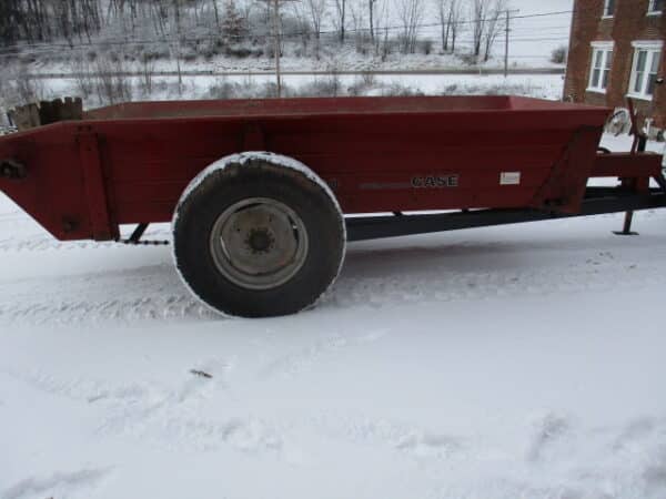 Case IH 530 spreader - Image 6