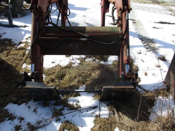Case IH 2250 loader - Image 2