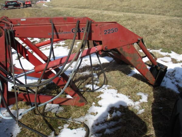 Case IH 2250 loader - Image 3