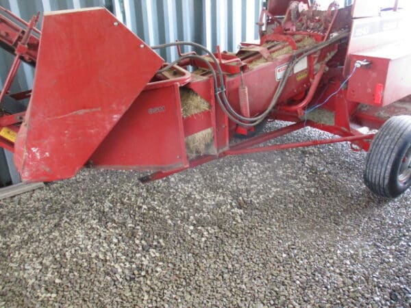 Case IH  8548 inline square baler - Image 3