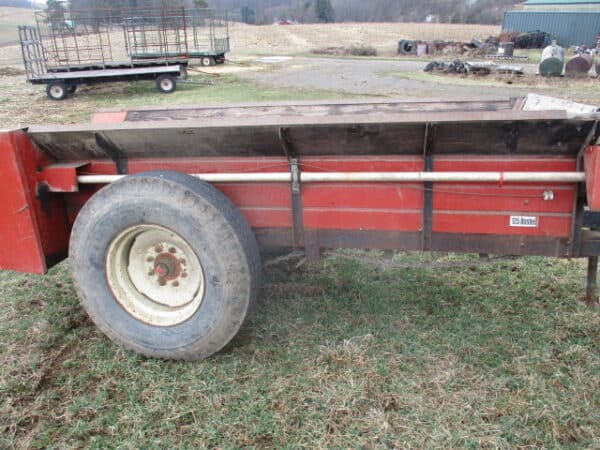 Meyers 125 pto spreader - Image 4