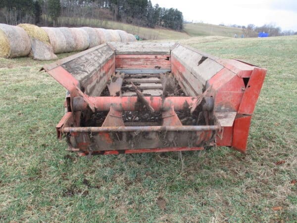 Meyers 125 pto spreader - Image 2