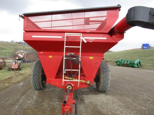 E Z Trail 510 Grain Cart - Image 5
