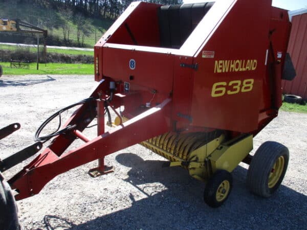 New Holland 638 Round Baler - Image 4