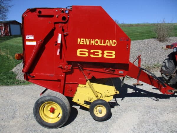 New Holland 638 Round Baler - Image 9