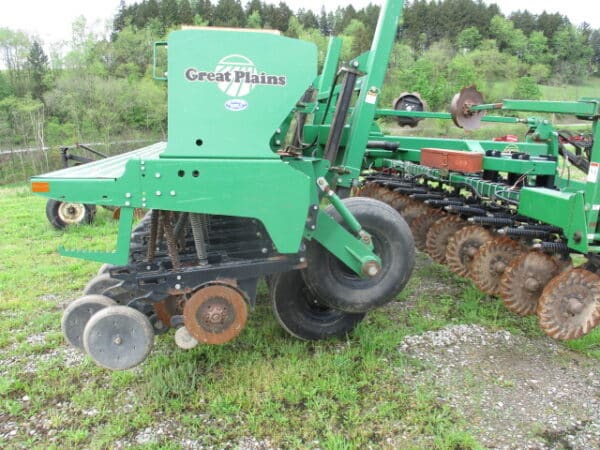 Great Plains  solid stand 1500 Grain Drill - Image 5