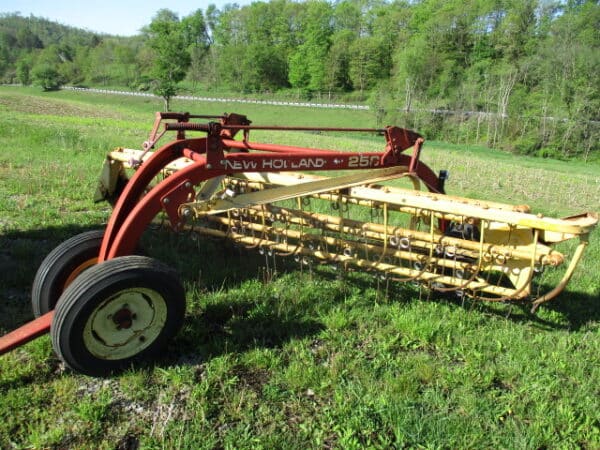 New Holland 258 Rake