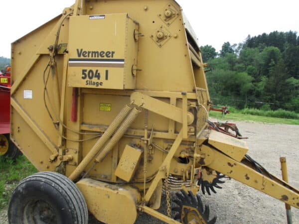 Vermeer 504I silage Baler - Image 2