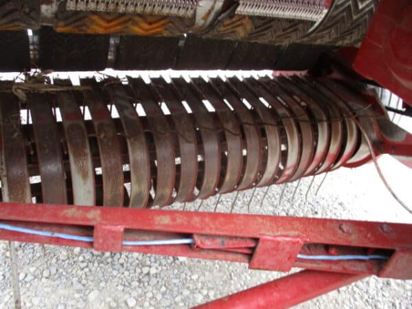 Case IH 8430 round baler - Image 6