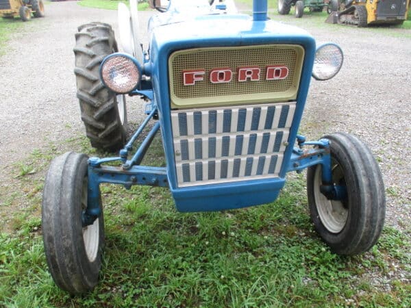 Ford 2000 2wd tractor - Image 7