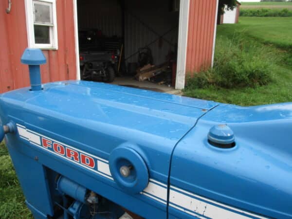Ford 2000 2wd tractor - Image 5