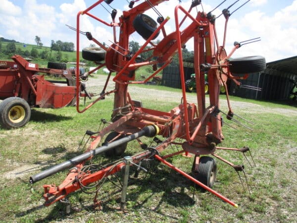 Kuhn 7802 THA 6 star tedder
