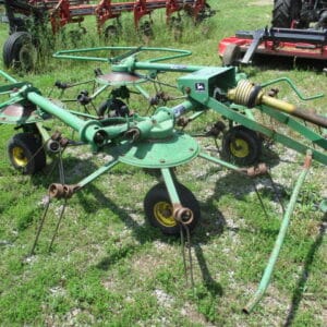 John Deere 752 4 star tedder