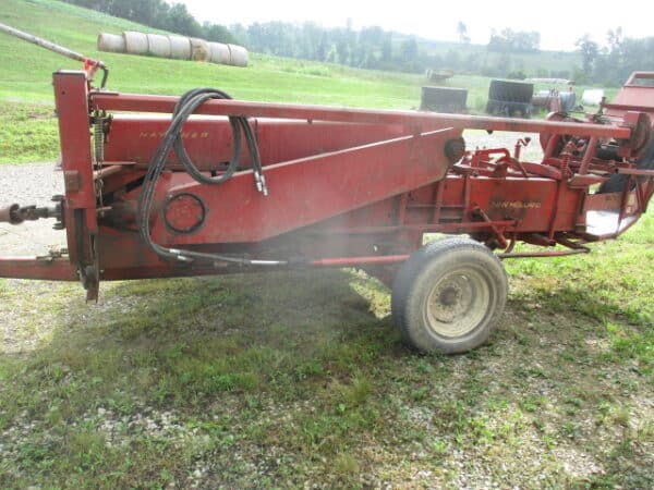 New Holland 275 square baler - Image 4