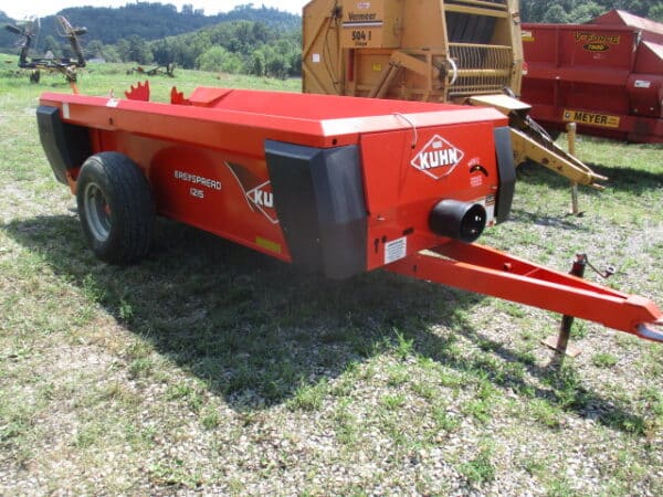 Kuhn 1215 pto spreader - Image 2