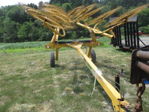Vermeer VR1022  10 wheel  V Rake - Image 2