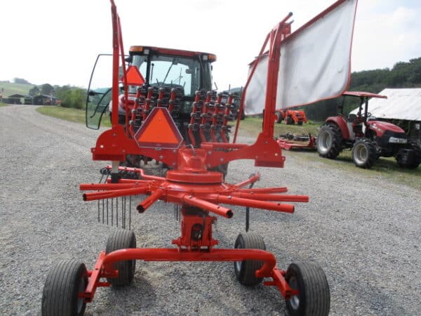 Kuhn  GA4231 T Rotary Rake - Image 4