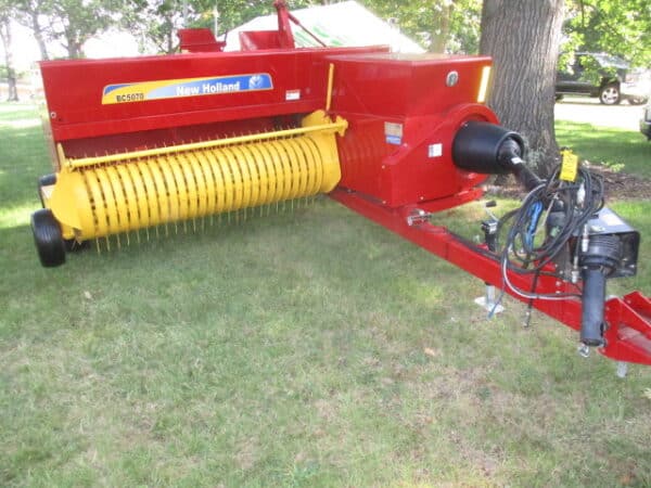 New Holland  BC 5070  Square Baler