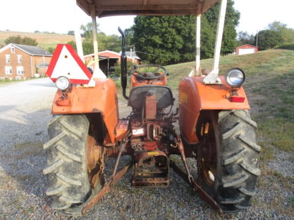 AC 5040 tractor - Image 3
