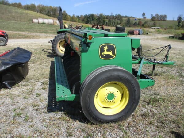 John Deere BD1110 grain drill - Image 5