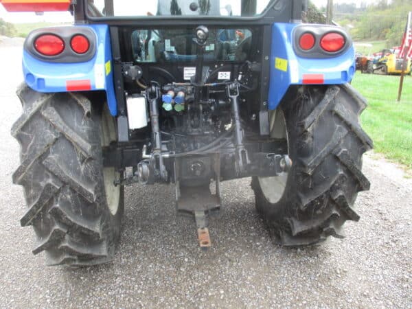 New Holland Workmaster 55 4wd cab loader - Image 5