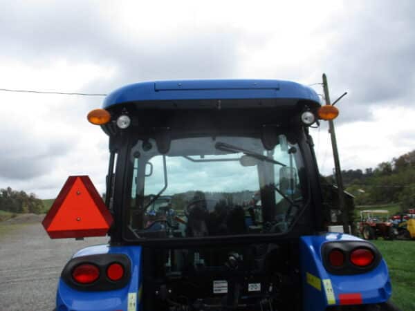 New Holland Workmaster 55 4wd cab loader - Image 4