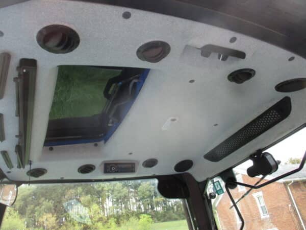 New Holland Workmaster 55 4wd cab loader - Image 3