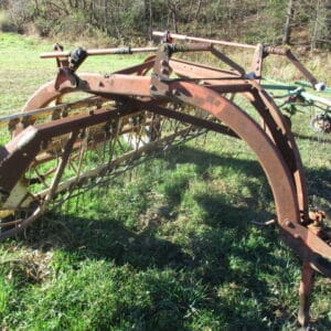 New Holland 256 Rake