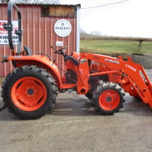 Kubota L2501 Tractor loader
