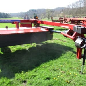 New Holland 210 discbine