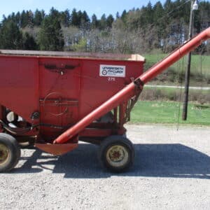 Unverferth   gravity wagon with auger