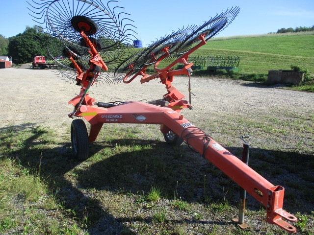 Kuhn SR108 GII 8 wheel Rake