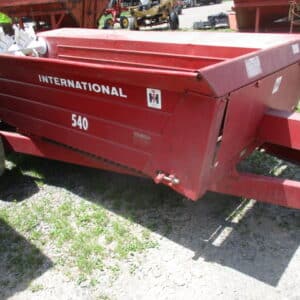 IH 540 manure spreader